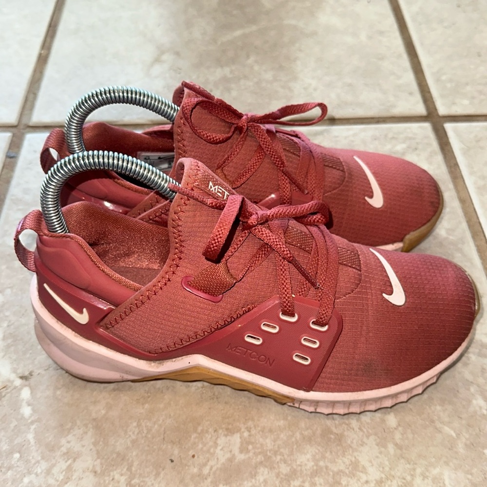 Nike Women's Sneakers in Pink and White